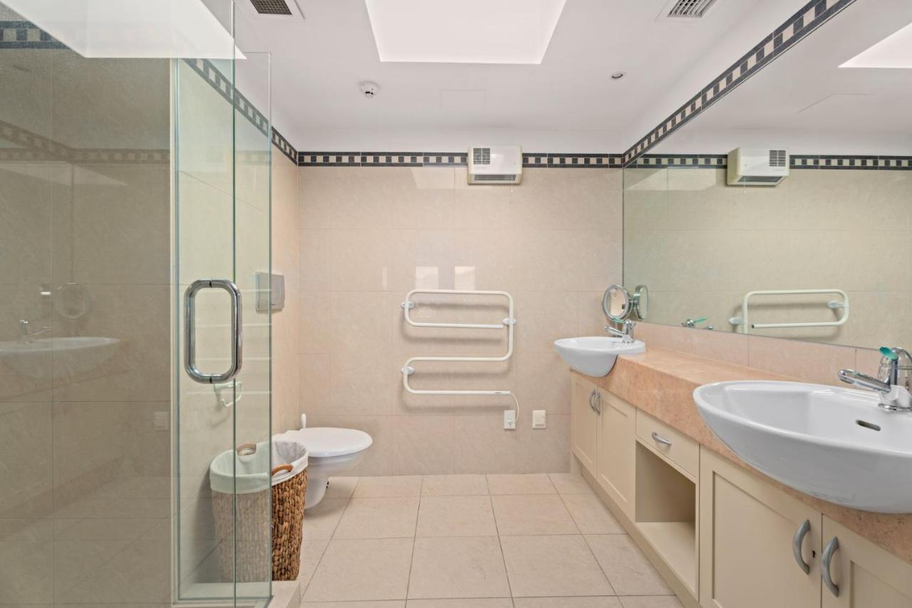 The Village Green Apartment Queenstown Bagian luar foto