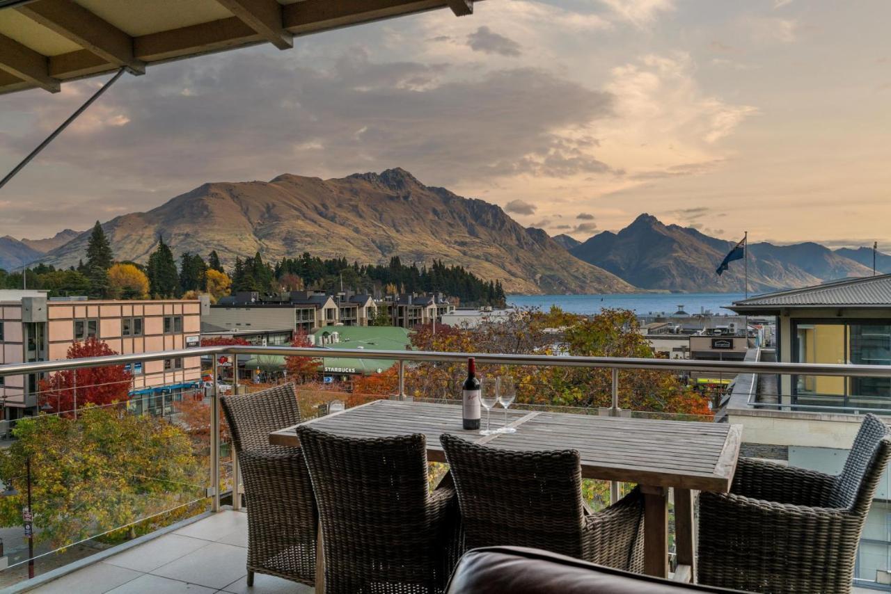 The Village Green Apartment Queenstown Bagian luar foto