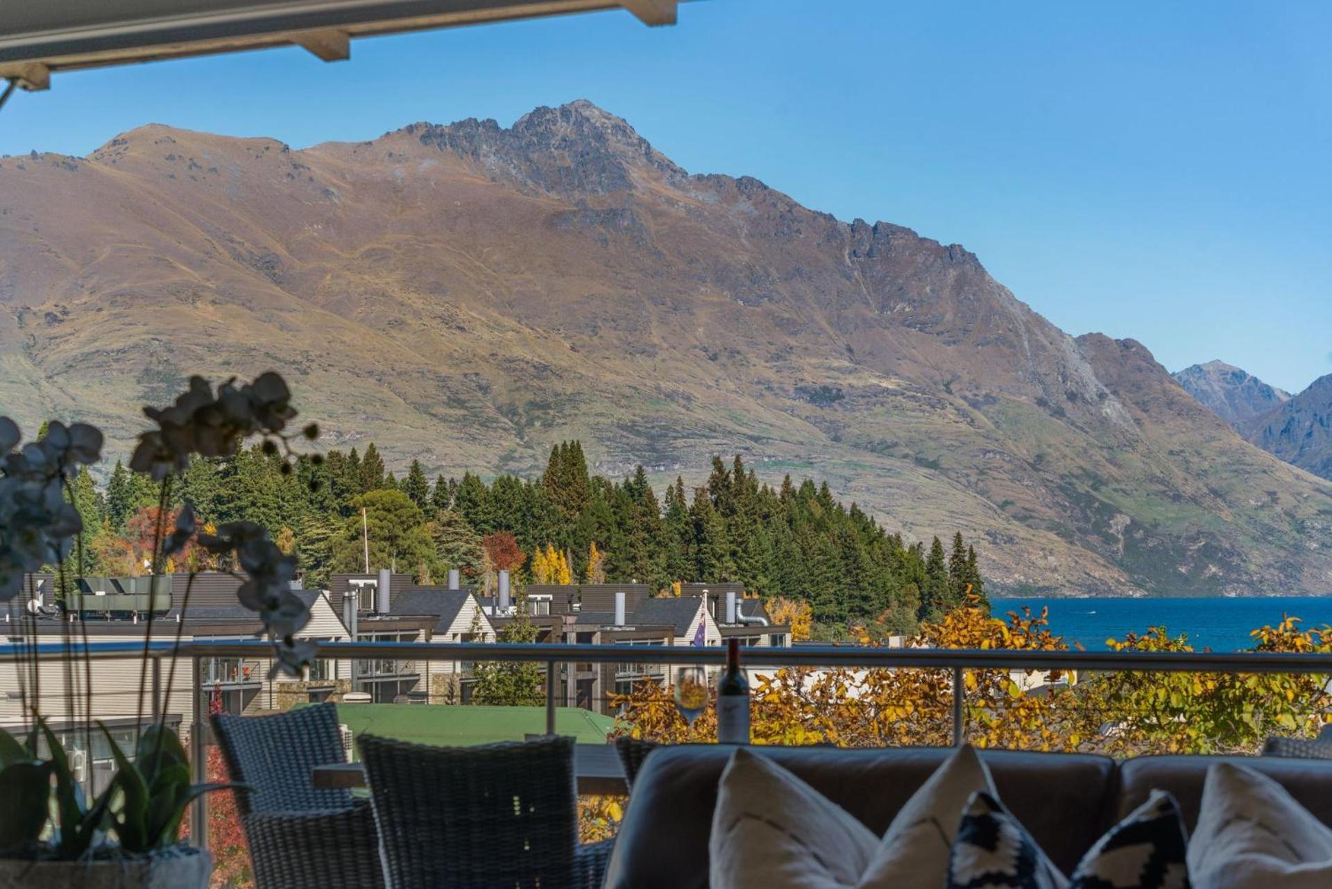 The Village Green Apartment Queenstown Bagian luar foto